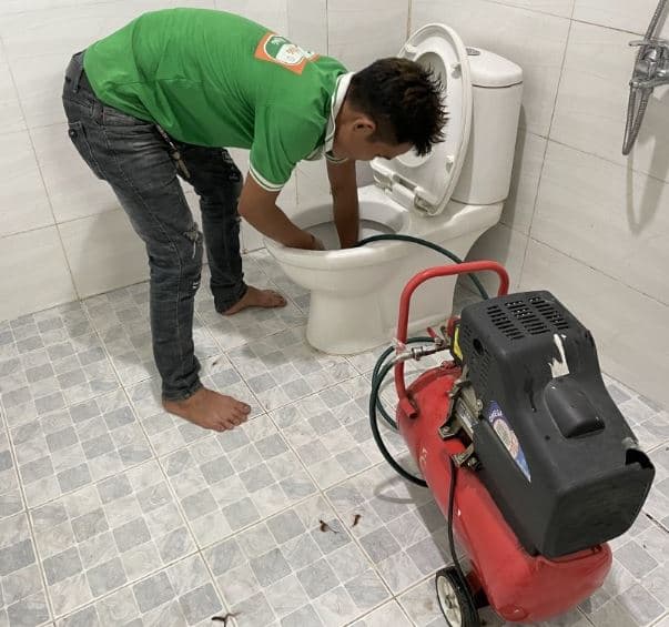 Cách thông cống siêu nhanh mà không cần gọi thợ