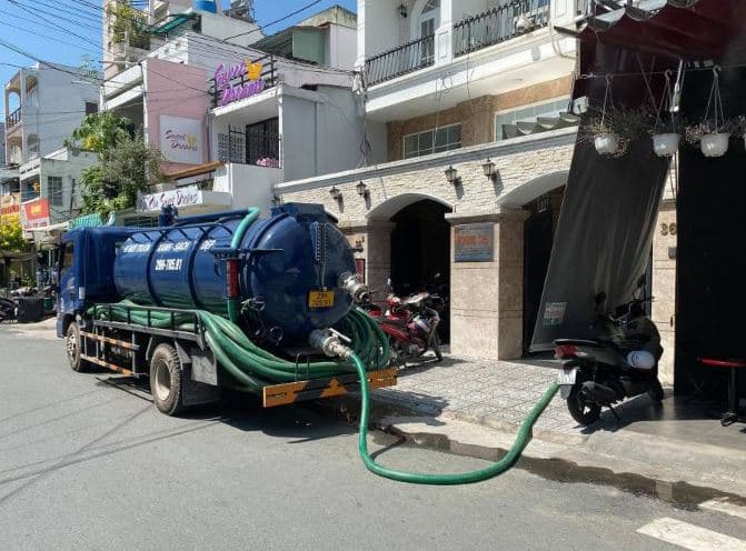 Bảng Giá Hút Hầm Cầu Tại TP HCM 2025 – Chi Tiết & Minh Bạch Nhất
